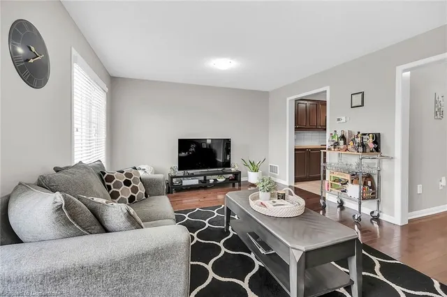 Additional image 17 of 21 Hepworth Cres