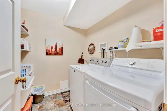 Additional image 27 of 30 Osler Dr Unit 12