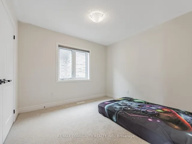 Additional image 26 of 77 Claremont Dr