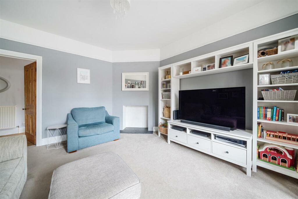 Additional image 20 of Grove Avenue, Yeovil