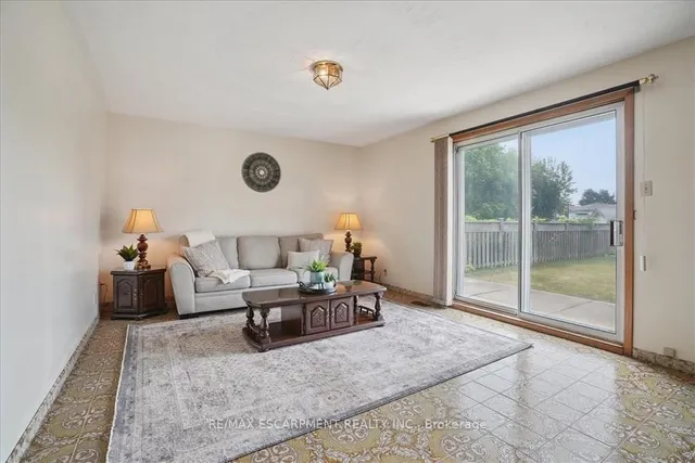 Additional image 25 of 100 Taymall St