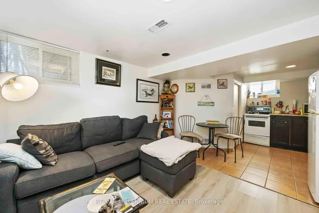 Additional image 28 of 96 Phillip Ave