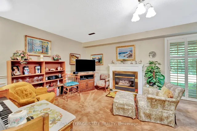 Additional image 25 of 30 Osler Dr Unit 12