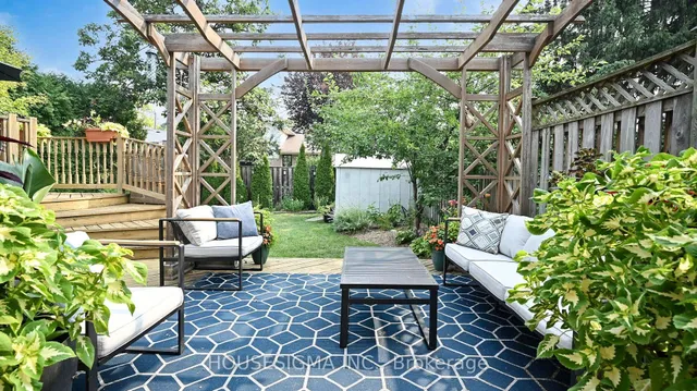 Additional image 34 of 641 Glen Moor Cres