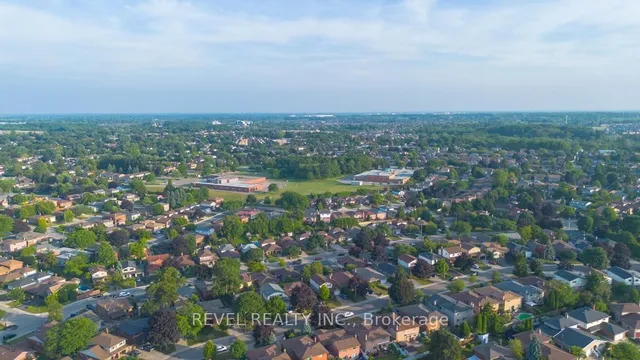 Additional image 36 of 187 Guildwood Dr