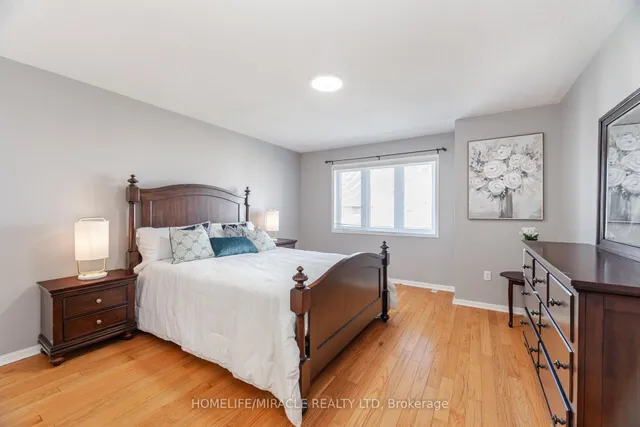 Additional image 31 of 83 Mondeo Dr Unit 32