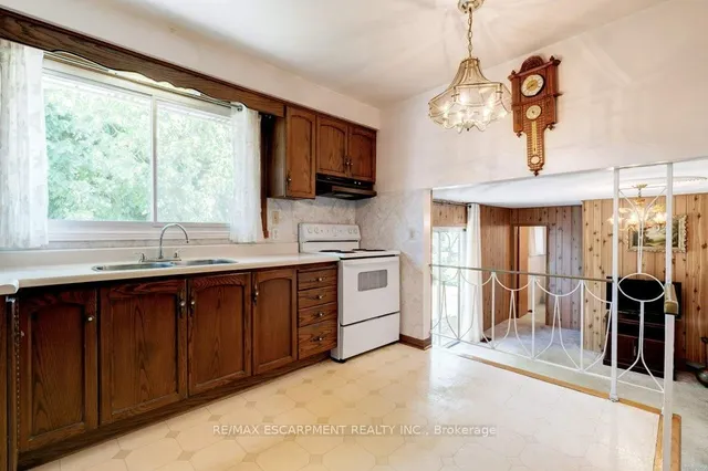 Additional image 15 of 56 Gray Rd