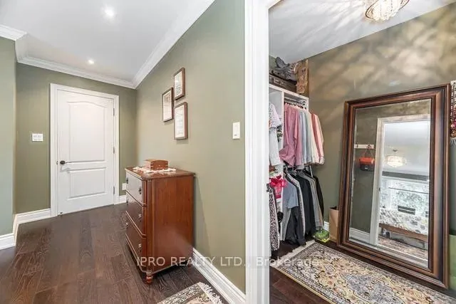 Additional image 20 of 262 Martin Grove Rd