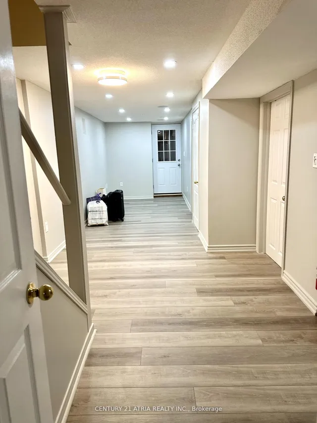 Additional image 19 of 6083 Rowers Cres