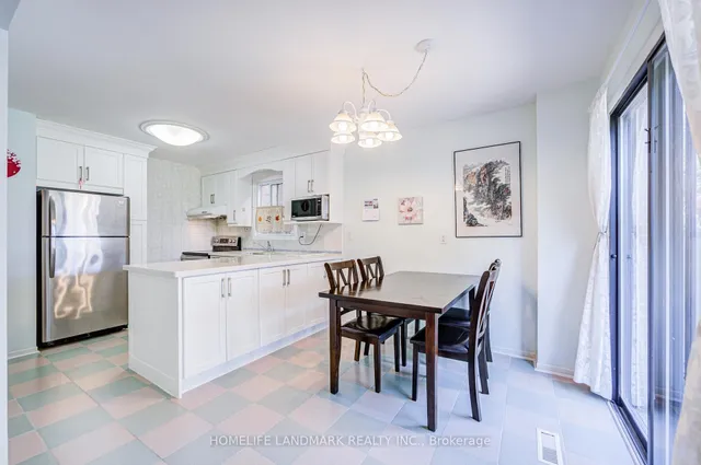 Additional image 18 of 177 Roxanne Cres