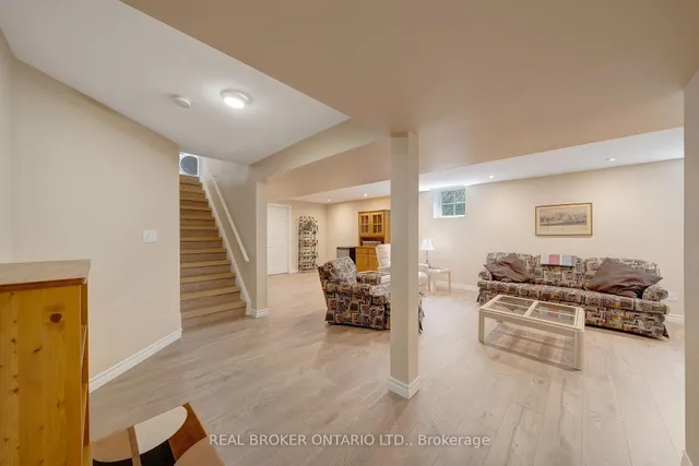 Additional image 30 of 5689 Roseville Crt