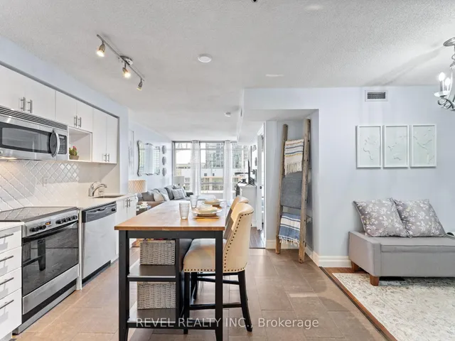 Additional image 4 of 15 Fort York Blvd Unit 1208