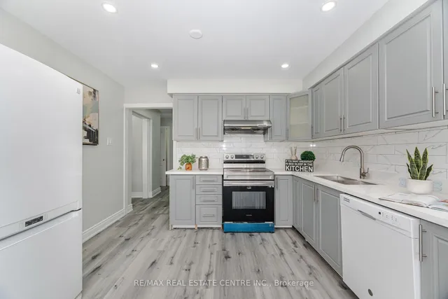 Additional image 18 of 76 Moffatt Ave