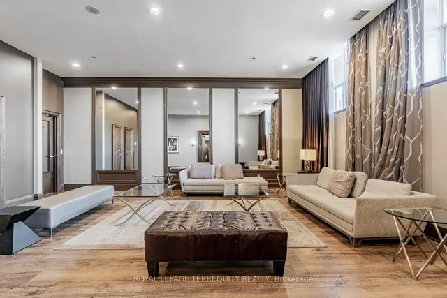 Additional image 4 of 438 Richmond St Unit 722