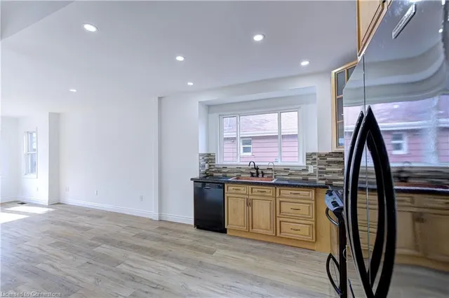 Additional image 18 of 49 Harmony Ave