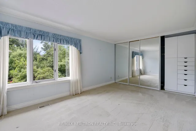 Additional image 7 of 1364 Avenue Rd