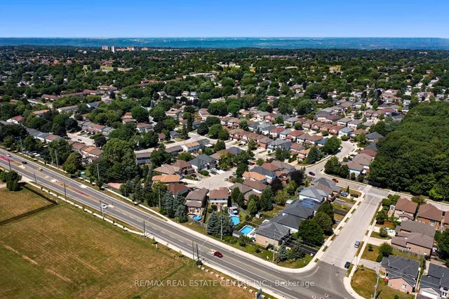 Additional image 44 of 10 Nature Crt