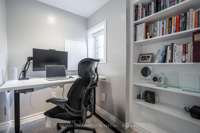 Additional image 41 of 80 Montreal Circ