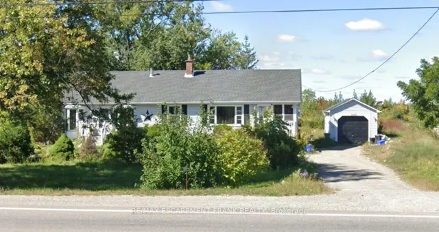 2696 UPPER JAMES St