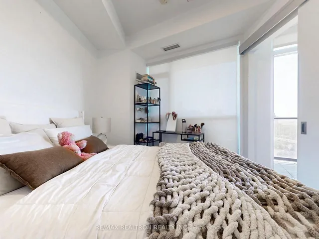 Additional image 20 of 30 Ordnance St Unit 1811