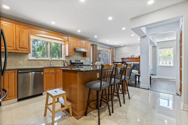 Additional image 8 of 15 Lockton Cres