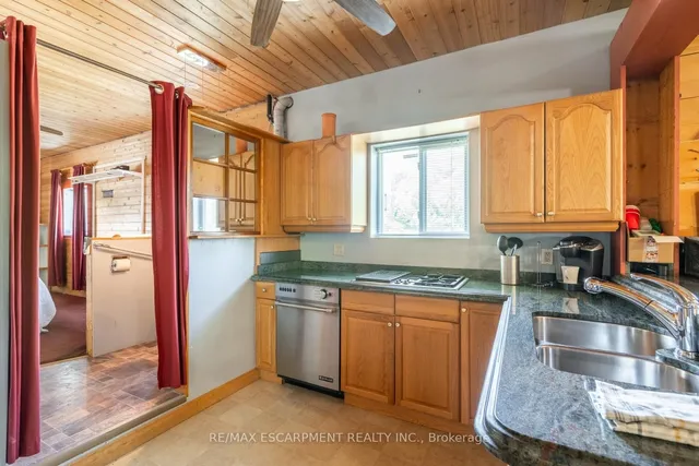 Additional image 46 of 2172 CENTRE Rd