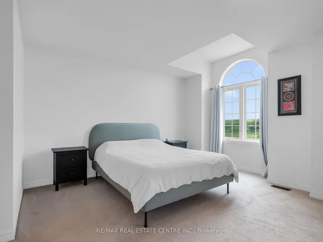 Additional image 23 of 99 Penny Lane