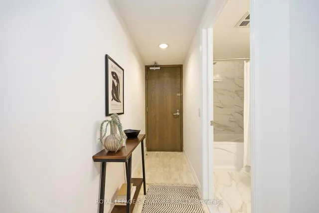 Additional image 3 of 50 Lombard St Unit 1204