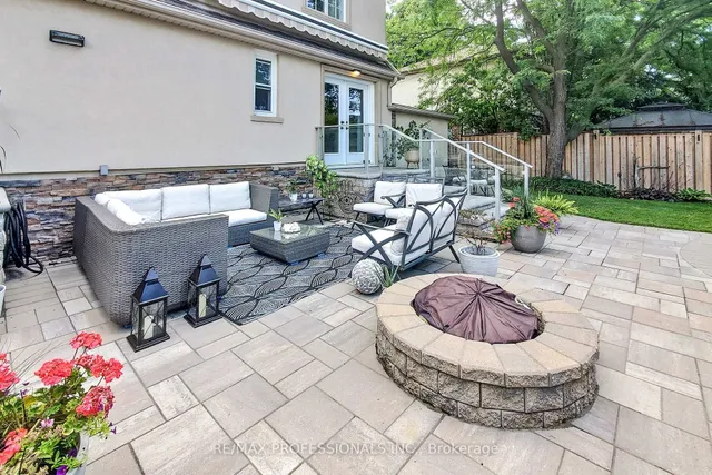 Additional image 46 of 126 Laurel Ave