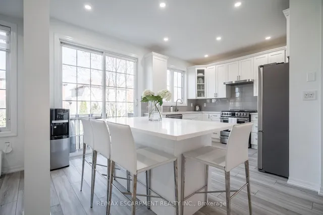 Additional image 8 of 80 Montreal Circ