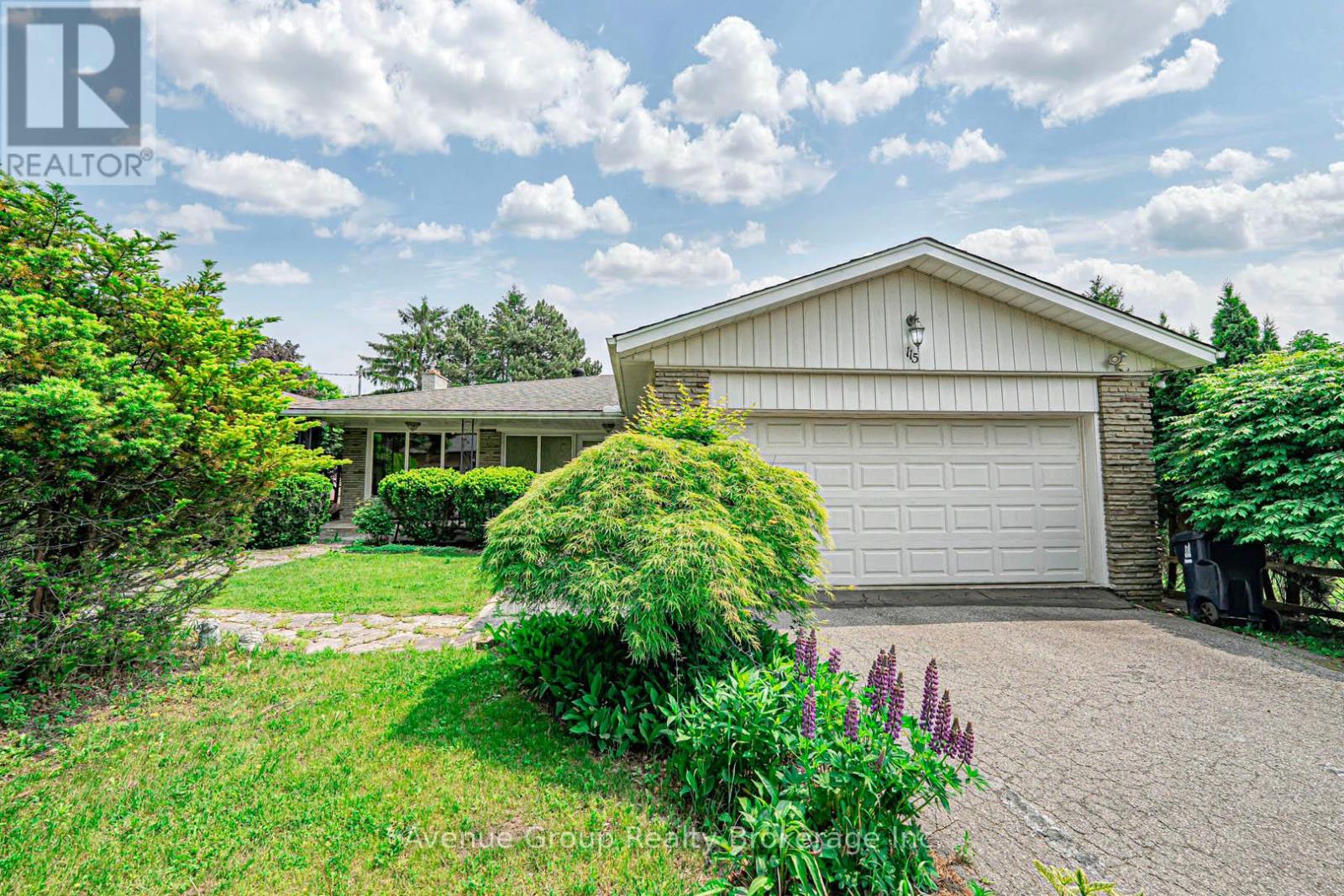 115 ALAMOSA DRIVE|Toronto (Bayview Village), Ontario M2J2N8