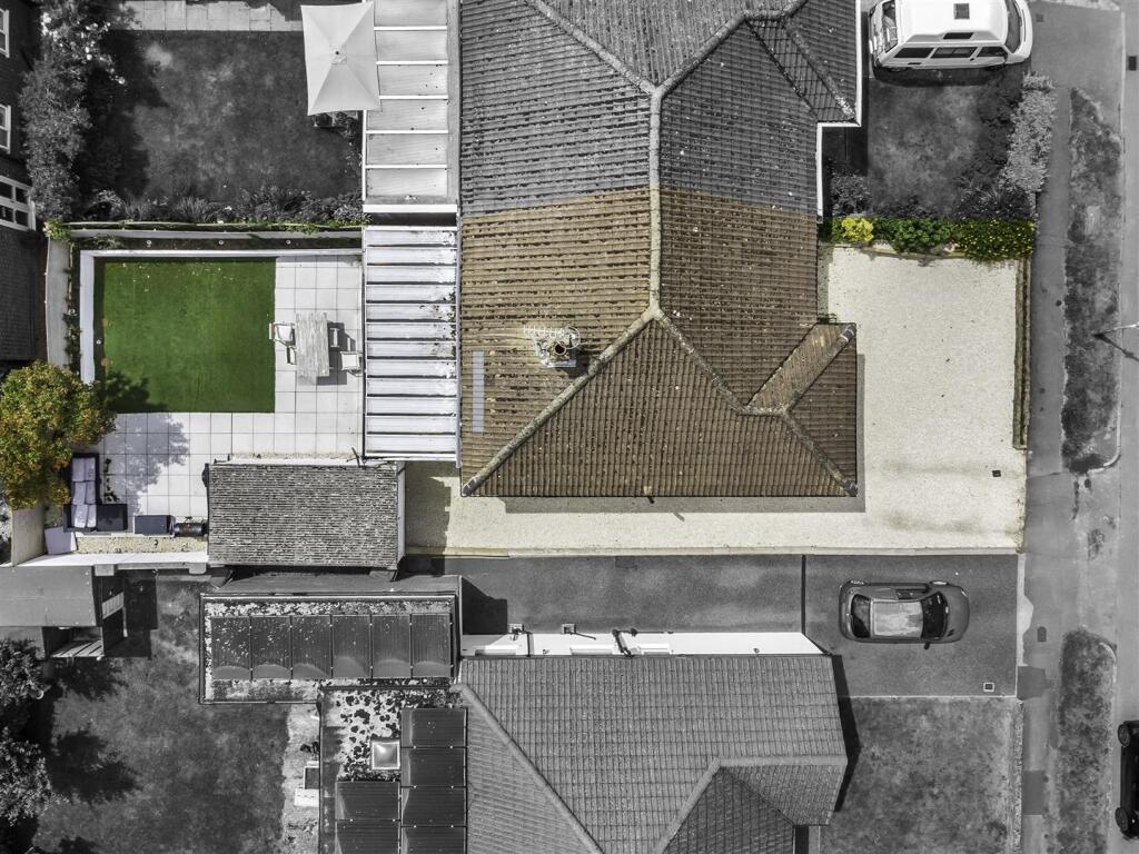 Additional image 17 of Pooleys Lane, Welham Green, Herts