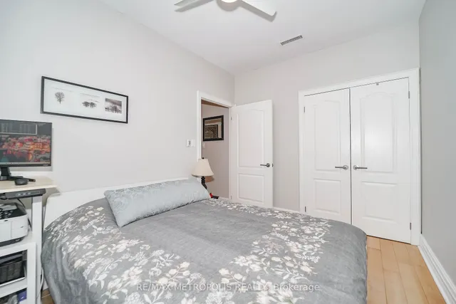 Additional image 19 of 1 Watergarden Way Unit 201