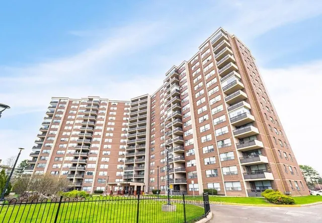 551 The West Mall Rd Unit 802