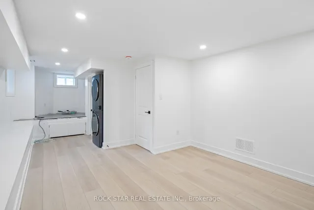 Additional image 25 of 42 Ray St