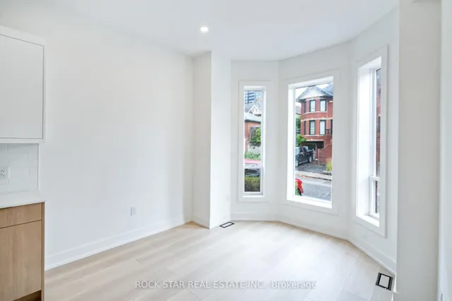 Additional image 19 of 42 Ray St