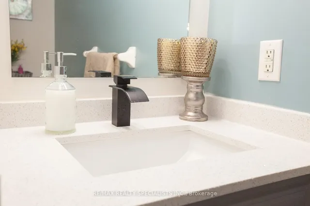 Additional image 7 of 60 Fairwood Circ Unit 78