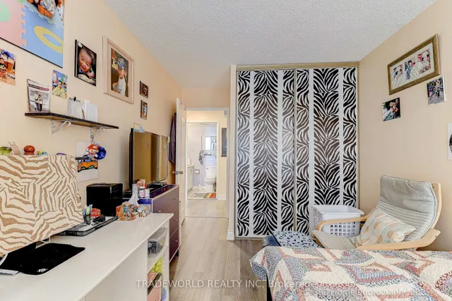 Additional image 19 of 330 Alton Towers Circ Unit 1112