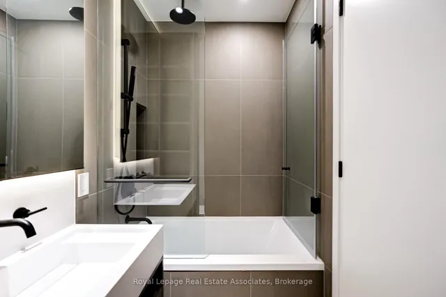 Additional image 27 of 55 Charles St Unit 2206