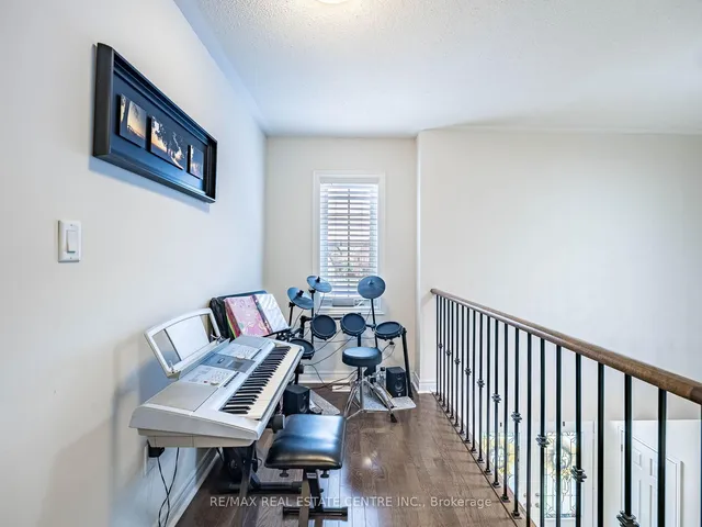 Additional image 24 of 36 Isle Royal Terr