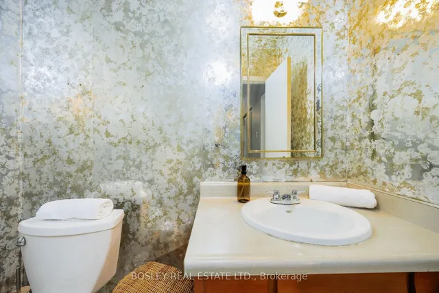 Additional image 17 of 4345 Bloor St Unit 60