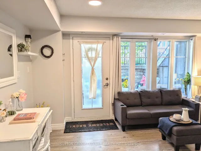 Additional image 2 of 26 Western Battery Rd Unit 206