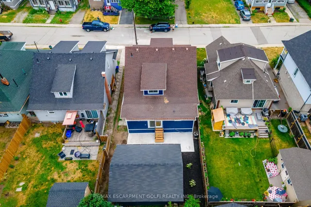 Additional image 40 of 10 Comet Ave