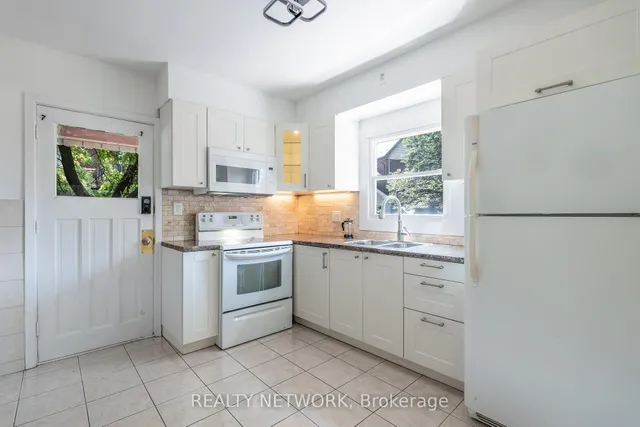 Additional image 8 of 272 Stinson Cres