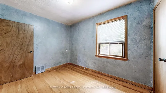 Additional image 18 of 29 Edmund Ave