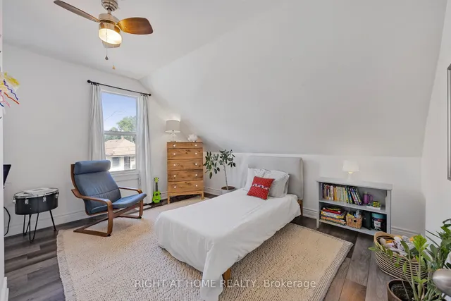 Additional image 20 of 71 Robins Ave