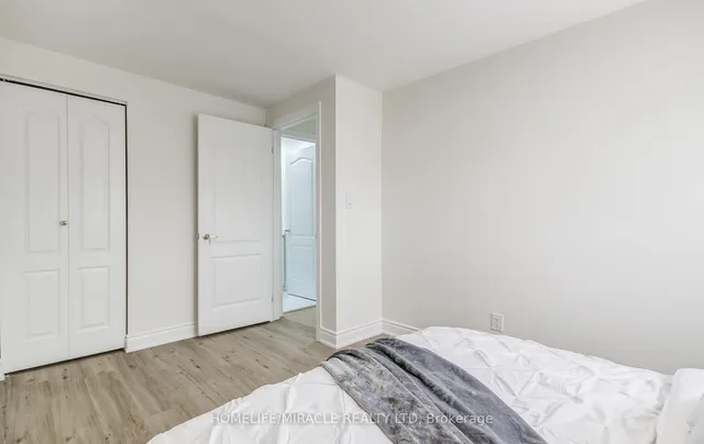 Additional image 31 of 43 Lexington Ave Unit 41