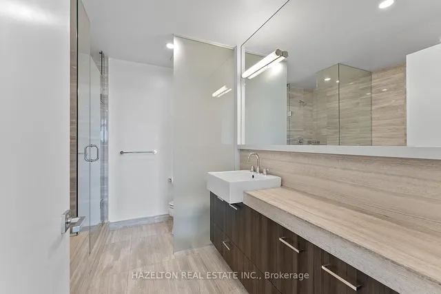 Additional image 17 of 170 Avenue Rd Unit 1605