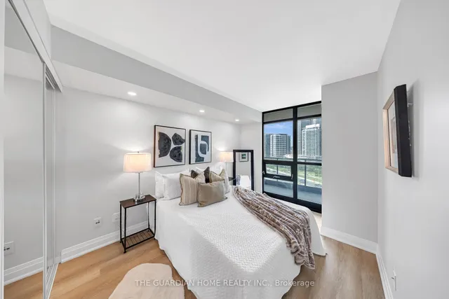 Additional image 23 of 231 Fort York Blvd Unit 1606