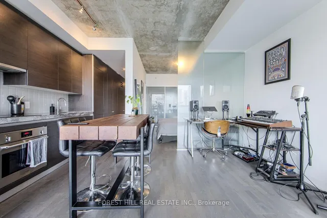 Additional image 8 of 629 King St Unit 1110